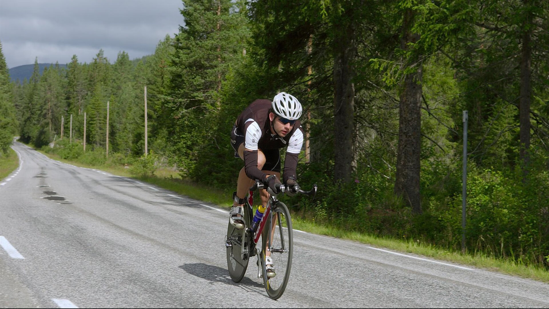 中国篮球教练员专业发展规划及培训体系创新模式，篮球教练就业方向前景分析